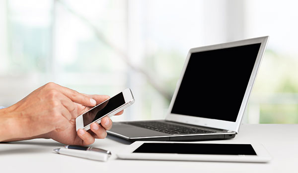 Kontakt Freudenberg Performance Materials